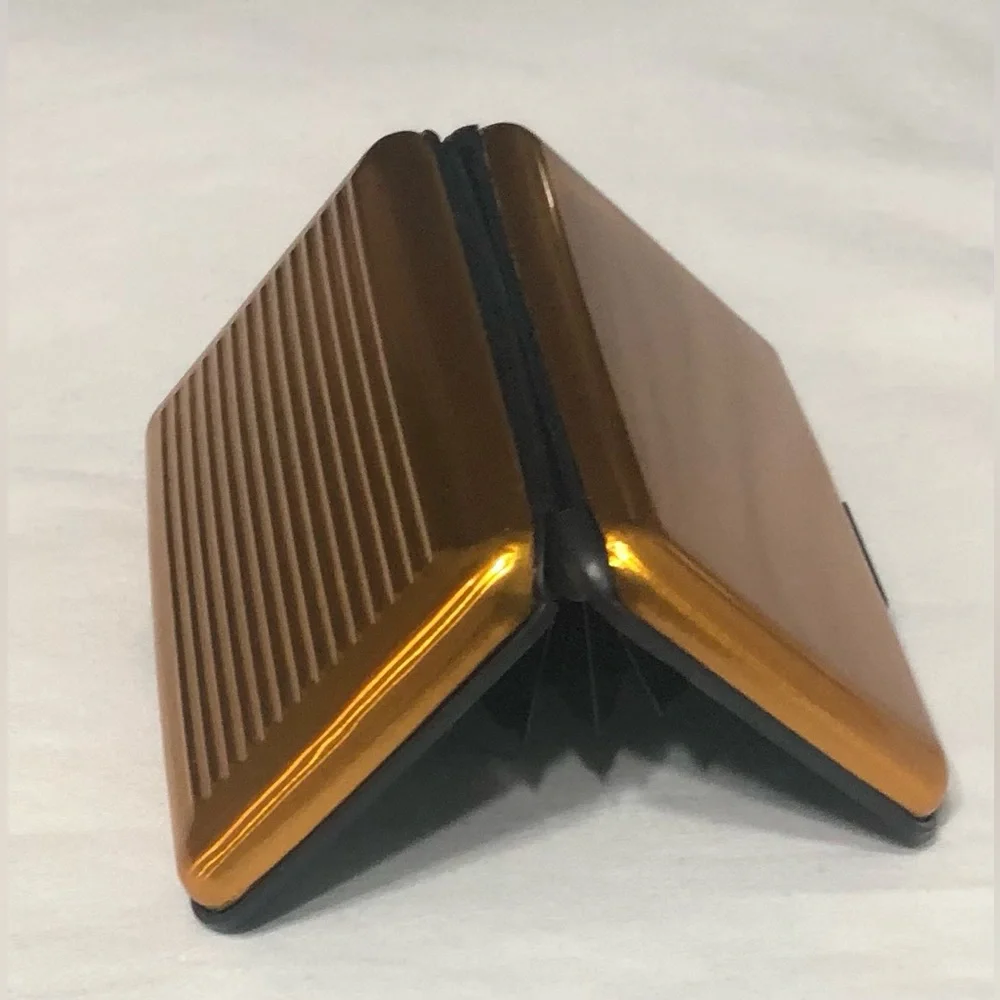 fashion Credit cards holder buckle. Yellow